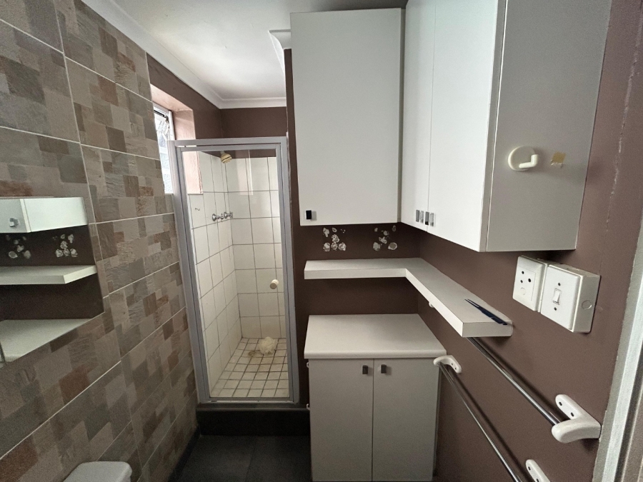 To Let 4 Bedroom Property for Rent in Mill Park Eastern Cape